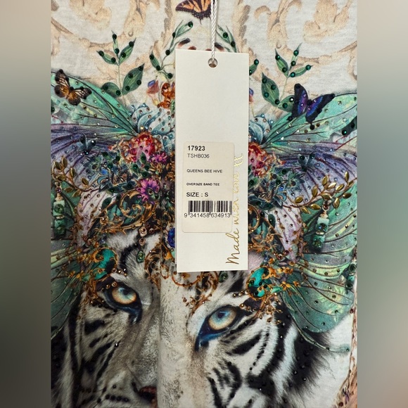 Camilla Oversize Band Tee
Queens Bee Hive size S - Picture 10 of 11